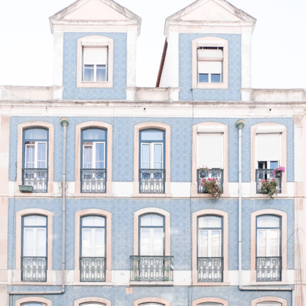 Barcelona: The Official Travel Guide